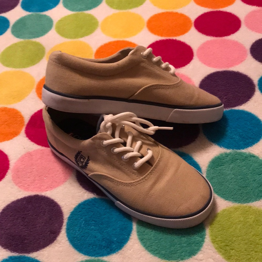 Chaps khaki preppy sneaker shoe size 6.5